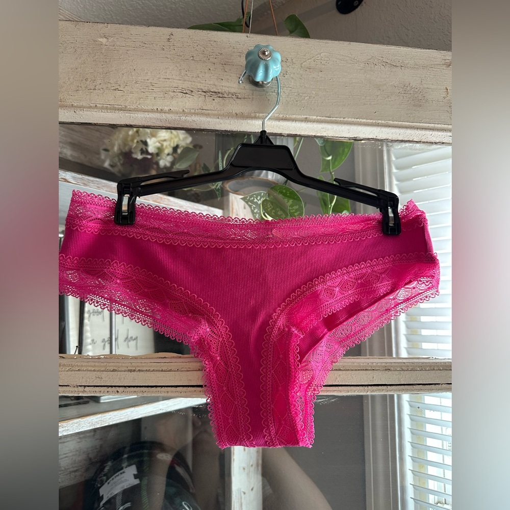 NWT Victorias Secret | Fuchsia cheeky Lace Trim Panties
